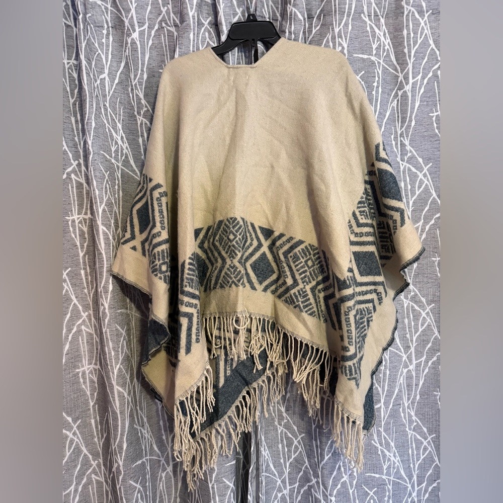 Free People Fringed Shawl Wrap - Picture 3 of 4